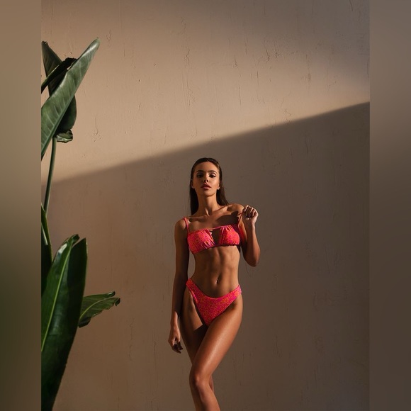 Maaji 🌺 Reversible Print Floral Bralette Bikini Top | Cheeky High Leg Bottoms - Picture 4 of 16